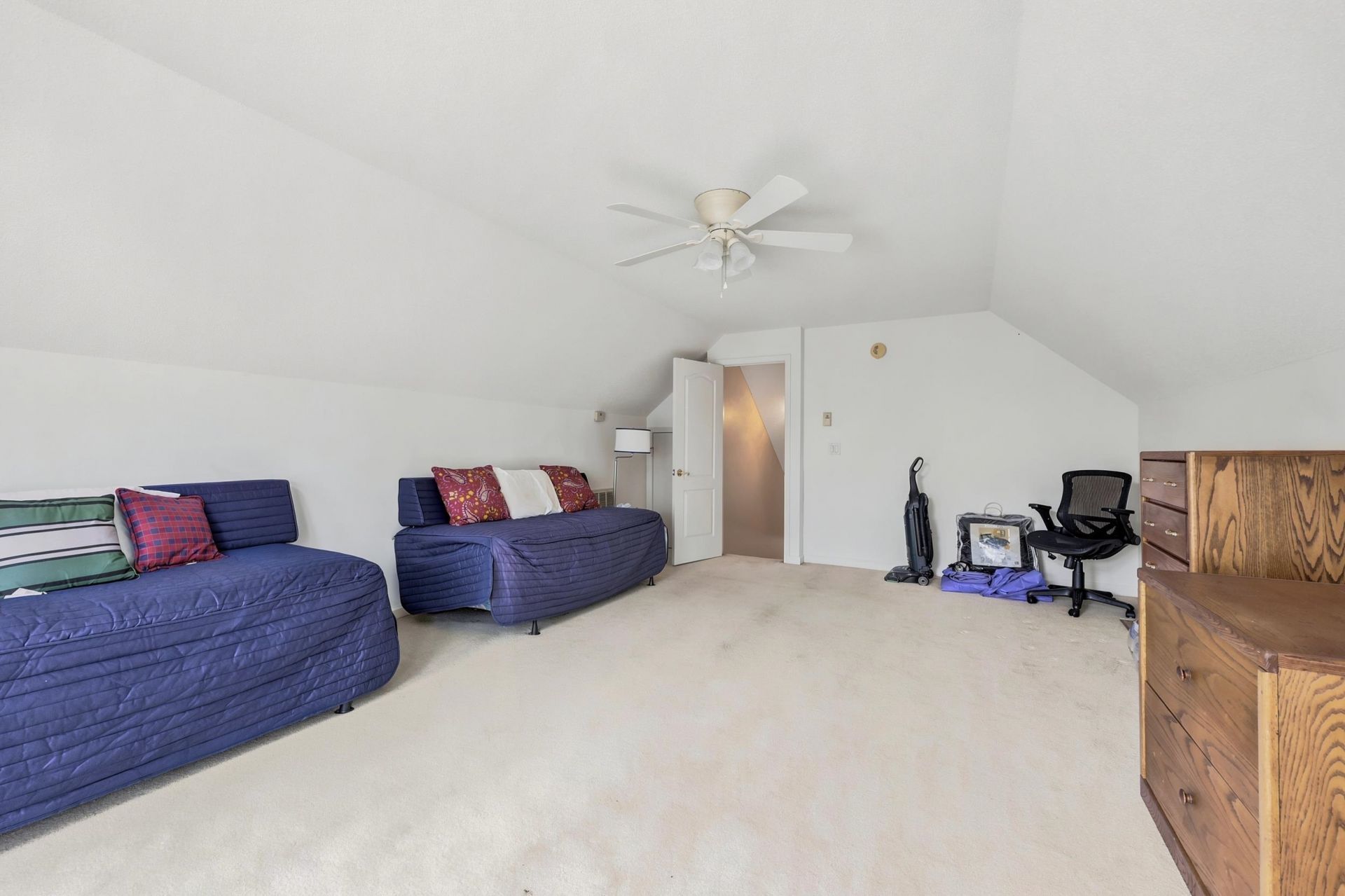 1570 Coventry Rd.  Photo 33