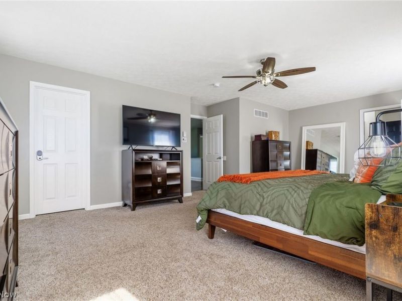 8095 Middlebranch Avenue NE, OH 44652 Photo 24