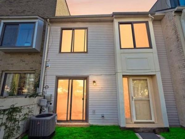 9915 RIDGELINE DRIVE , GAITHERSBURG, MD 20886