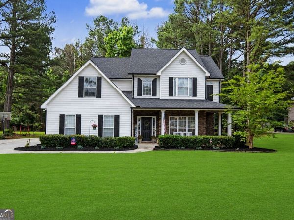 85 Sweet Briar Trail, Fayetteville, GA 30215