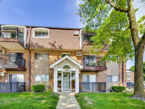 10428 Ridgeland Avenue , Unit 6, Chicago Ridge, IL 60415