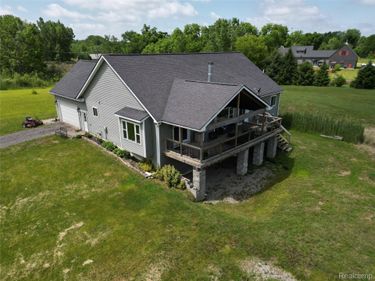 2543 Greenwood Road, Lapeer Township, Mi 48446