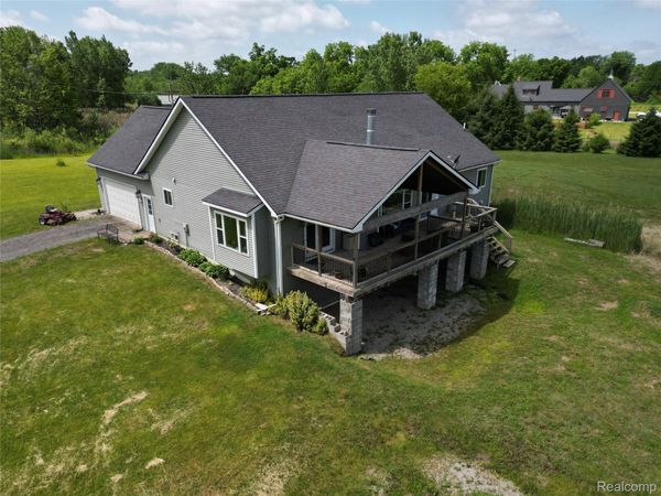 2543 Greenwood Road, Lapeer Township, Mi 48446