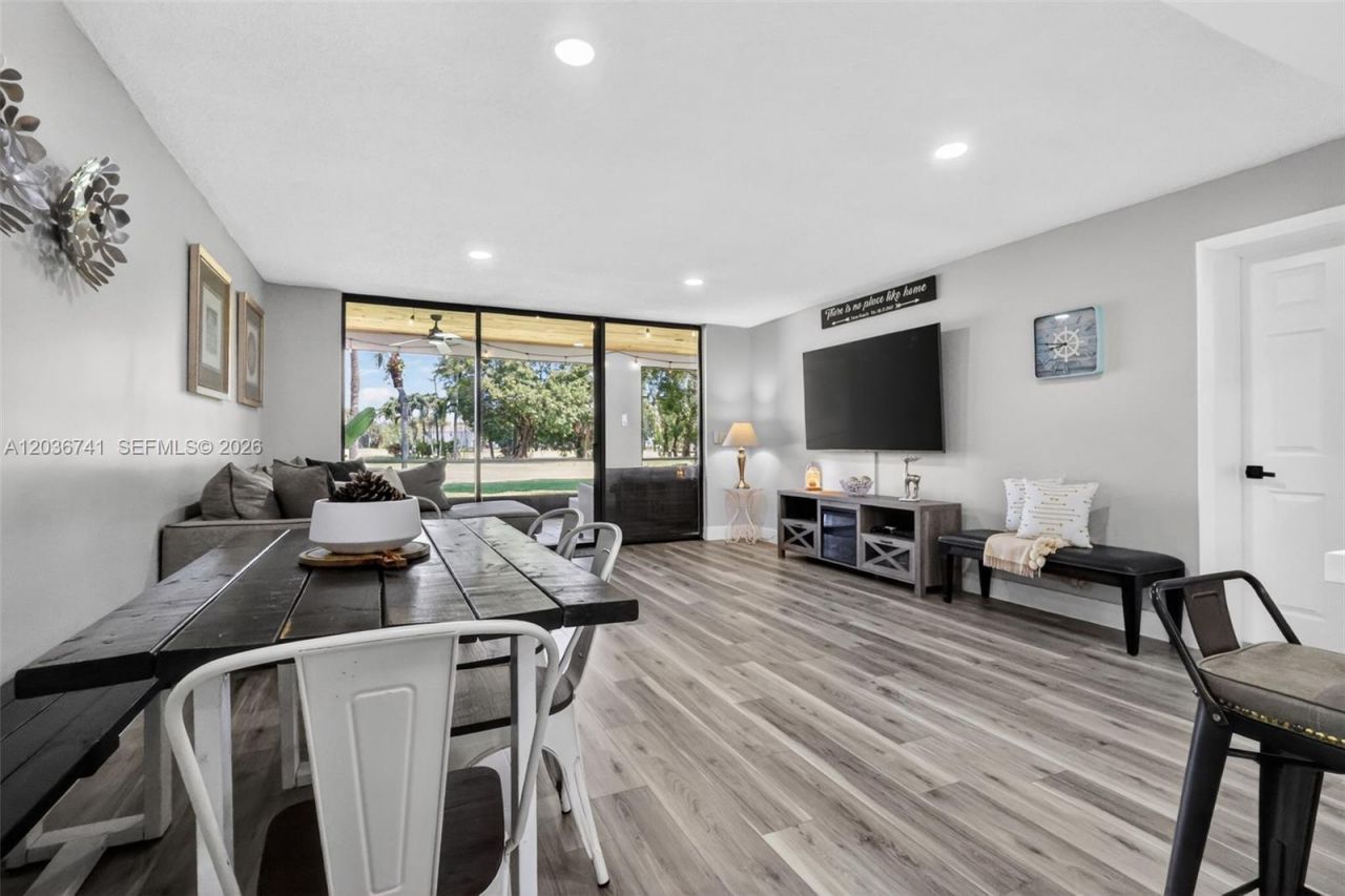 4427 Luxemburg Ct, Lake Worth, FL 33467 Photo
