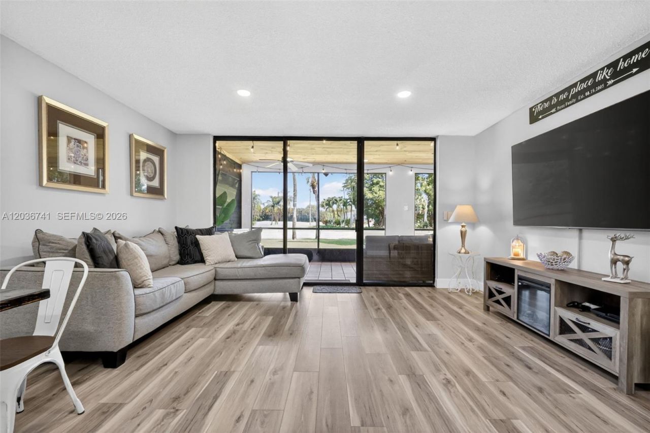 4427 Luxemburg Ct, Lake Worth, FL 33467 Photo