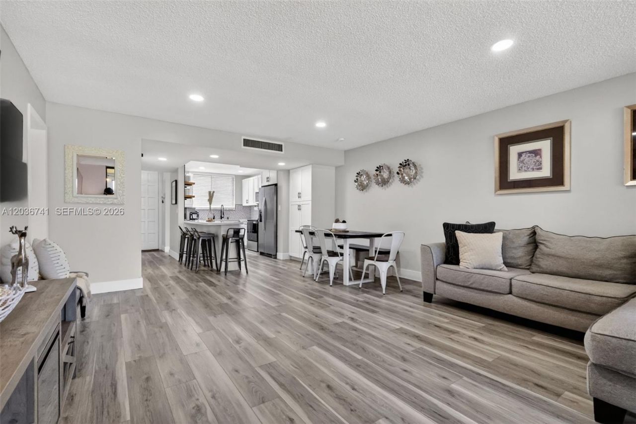 4427 Luxemburg Ct, Lake Worth, FL 33467 Photo