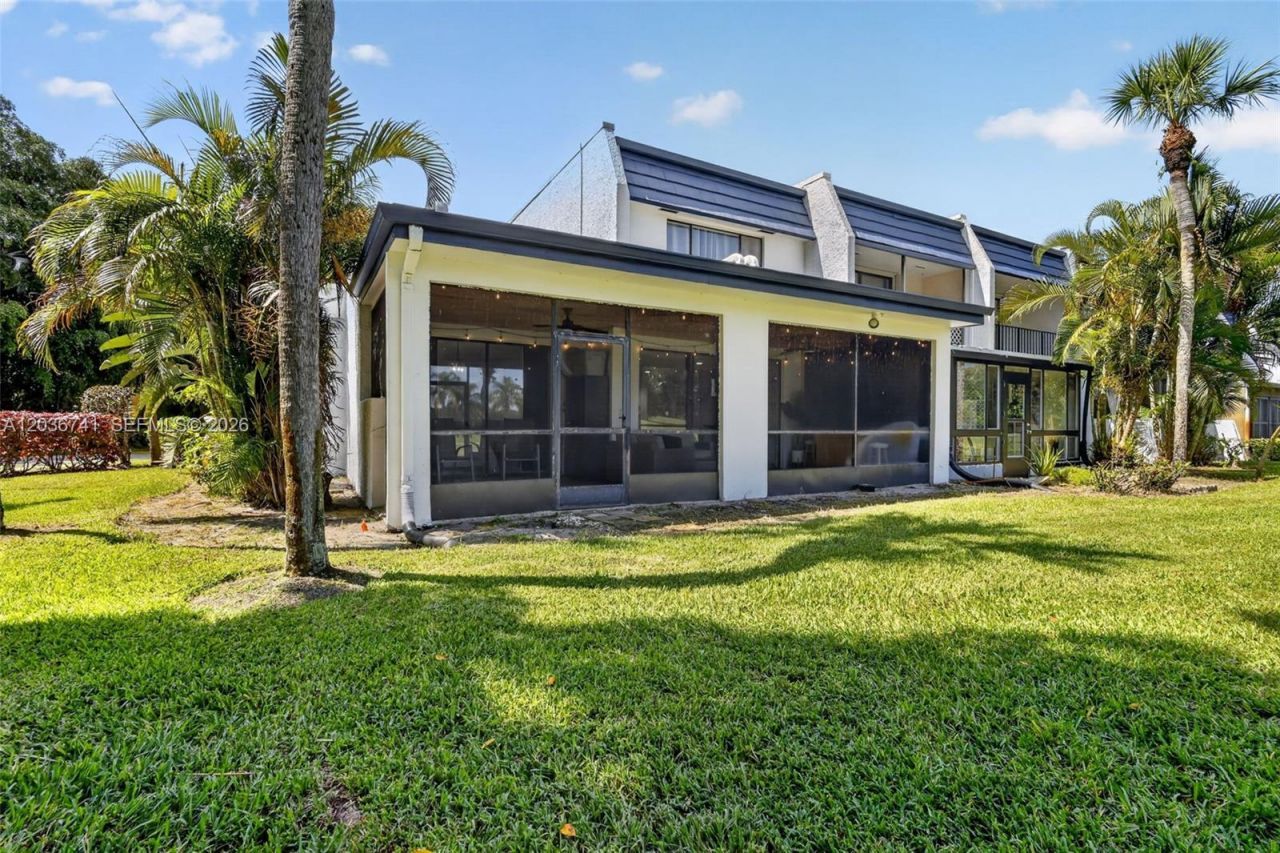 4427 Luxemburg Ct, Lake Worth, FL 33467 Photo