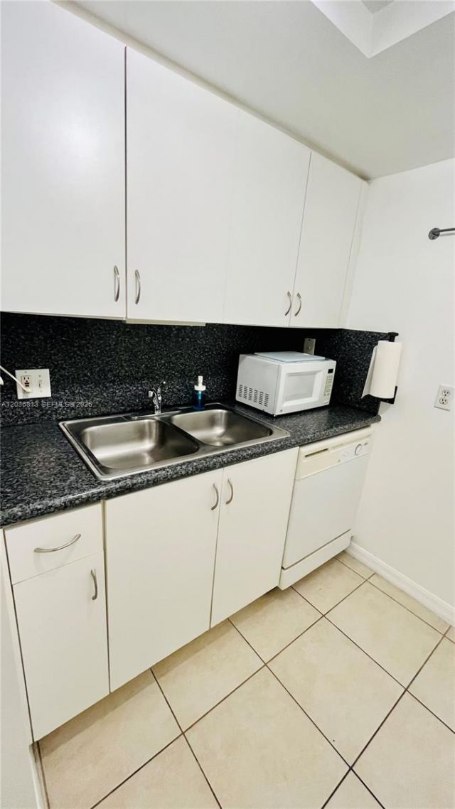 2415 NW 16th St Rd , Unit 603-1, Miami, FL 33125 Photo