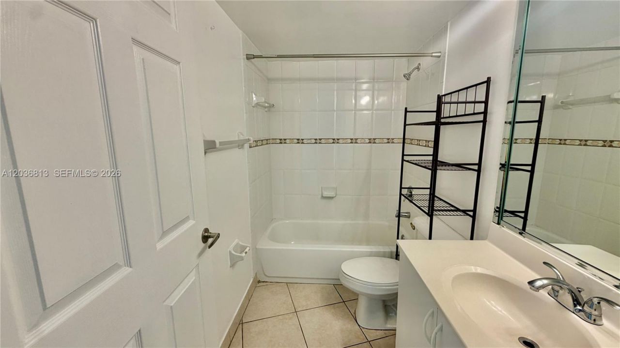 2415 NW 16th St Rd , Unit 603-1, Miami, FL 33125 Photo