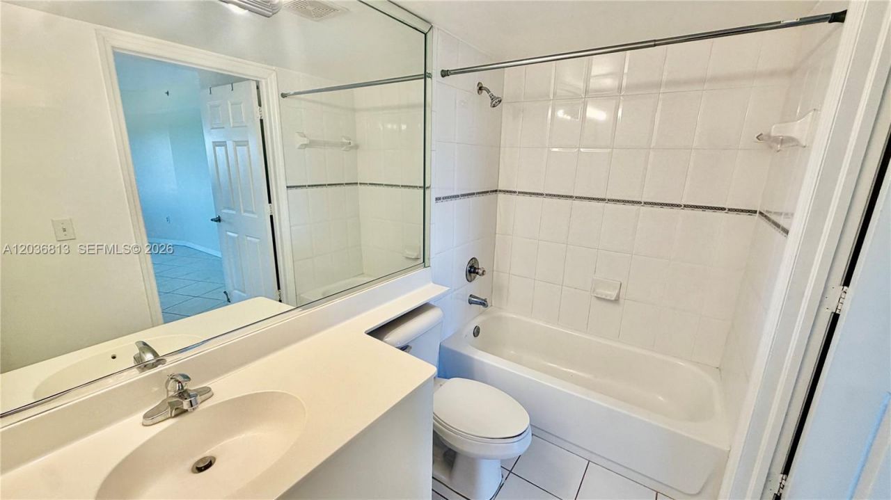 2415 NW 16th St Rd , Unit 603-1, Miami, FL 33125 Photo