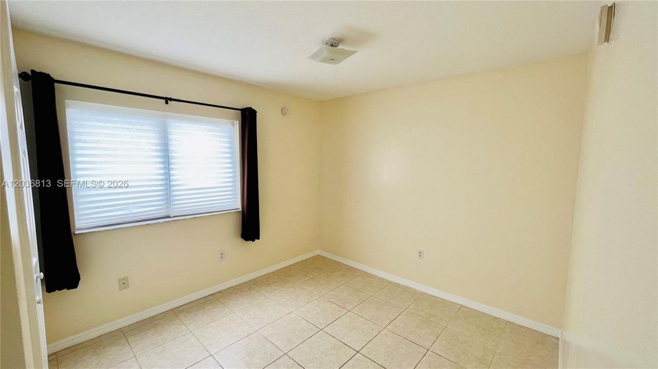 2415 NW 16th St Rd , Unit 603-1, Miami, FL 33125 Photo