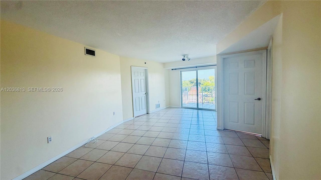 2415 NW 16th St Rd , Unit 603-1, Miami, FL 33125 Photo