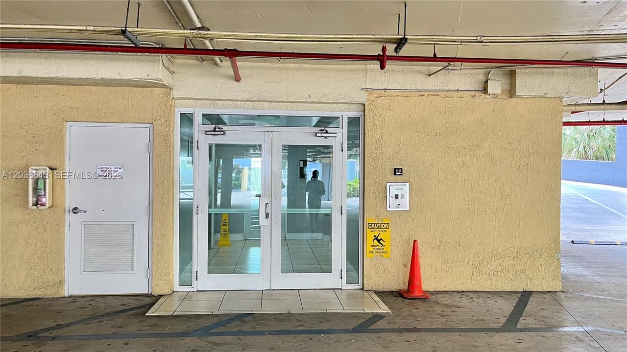 2415 NW 16th St Rd , Unit 603-1, Miami, FL 33125 Photo
