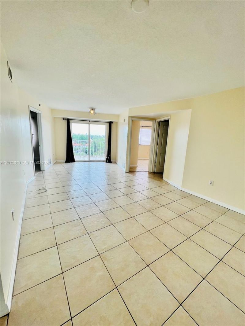 2415 NW 16th St Rd , Unit 603-1, Miami, FL 33125 Photo