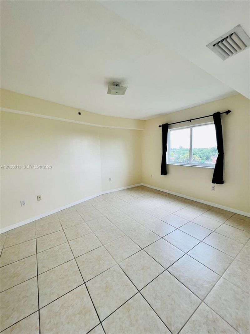 2415 NW 16th St Rd , Unit 603-1, Miami, FL 33125 Photo