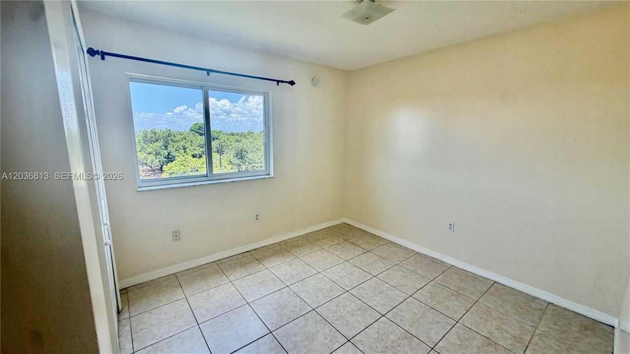 2415 NW 16th St Rd , Unit 603-1, Miami, FL 33125 Photo