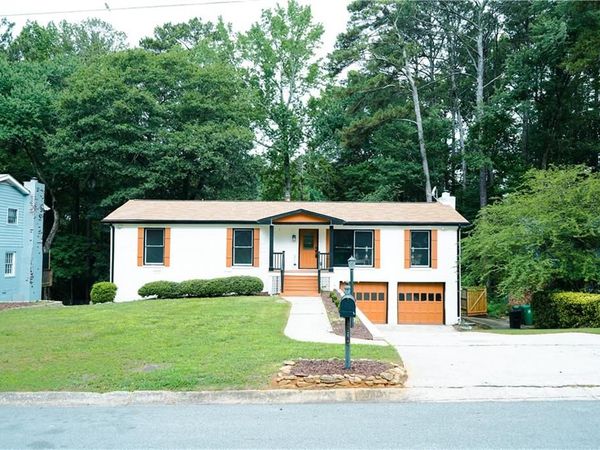 1572 Darwen Lane , Tucker, GA 30084