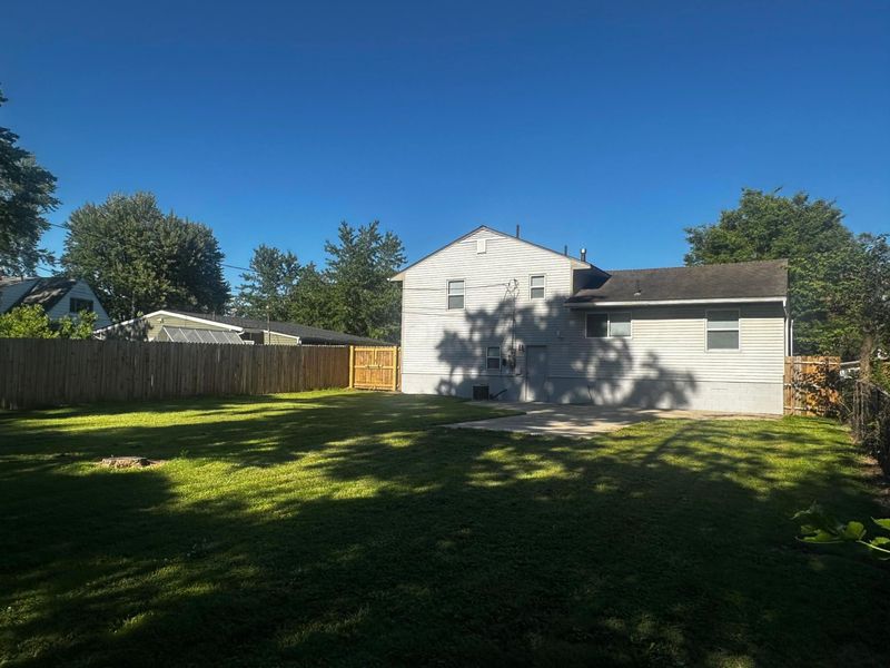 1585 Shady Lane Road , Columbus, OH 43227 Photo 12