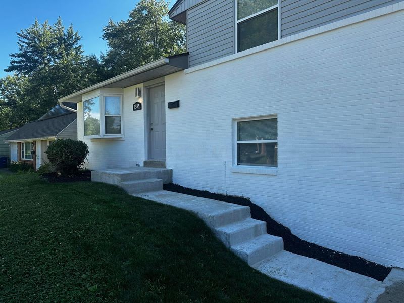 1585 Shady Lane Road , Columbus, OH 43227 Photo 2