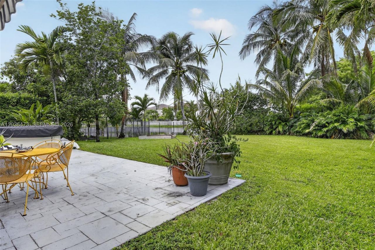 16711 SW 14th St, Pembroke Pines, FL 33027 Photo