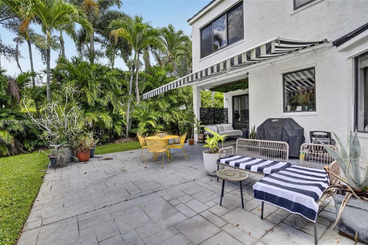 16711 SW 14th St, Pembroke Pines, FL 33027 Photo