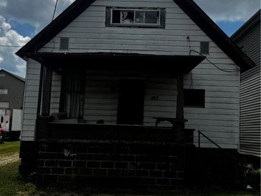 106 East 23rd , Bellaire, OH 43906