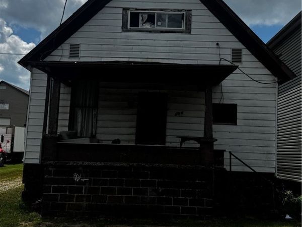 106 East 23rd , Bellaire, OH 43906