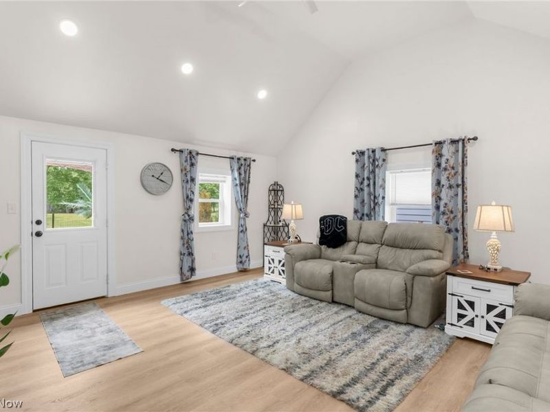 10060 Salem Warren Road, Salem, OH 44460 Photo 14