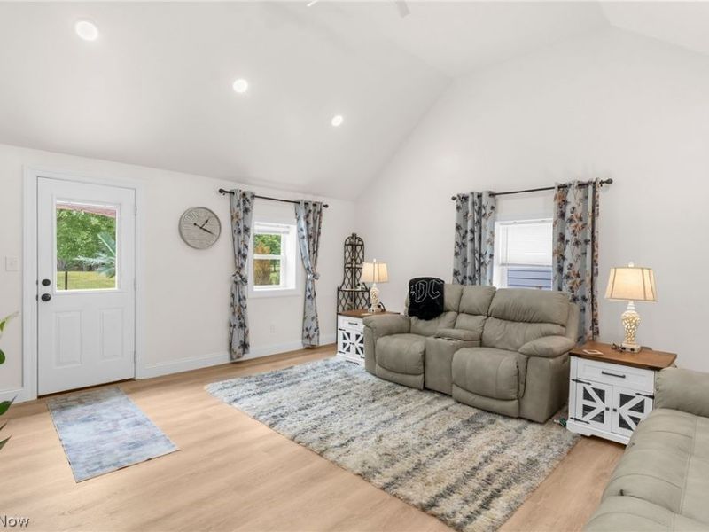 10060 Salem Warren Road, Salem, OH 44460 Photo 15