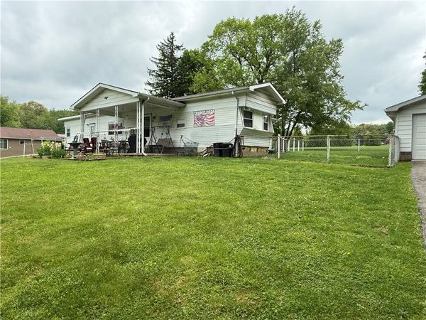 553 Seward St, Seward, PA 15954