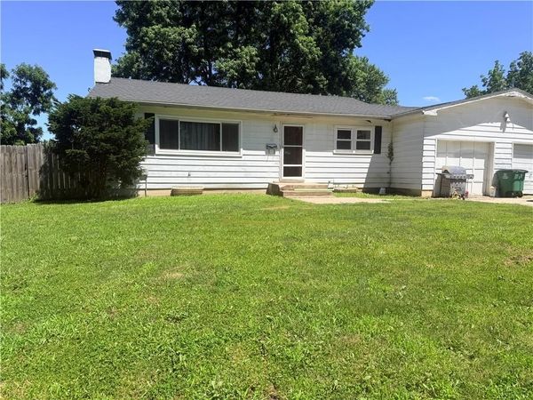 502 N Wooden Avenue, Braymer, MO 64624