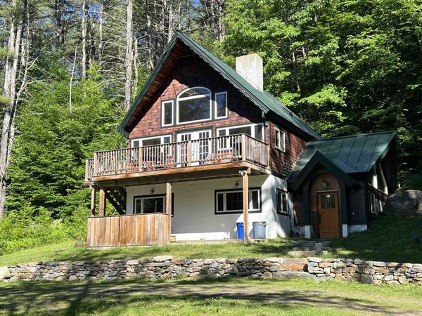 163 Howe Farm Road, Jamaica, VT 05343
