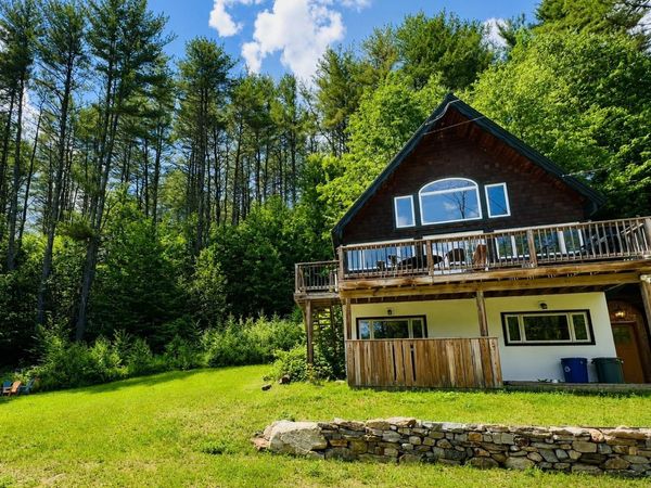 163 Howe Farm Road, Jamaica, VT 05343