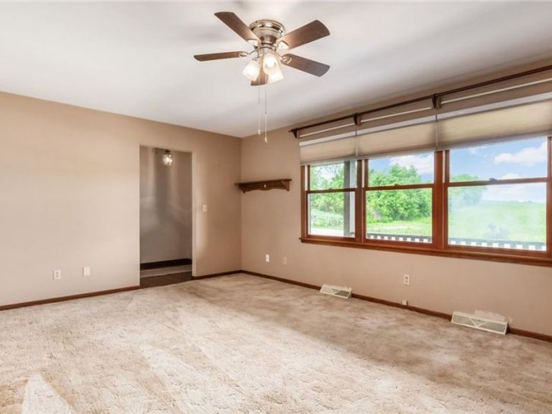18224 Main Street, Newark, OH 43056 Photo 9