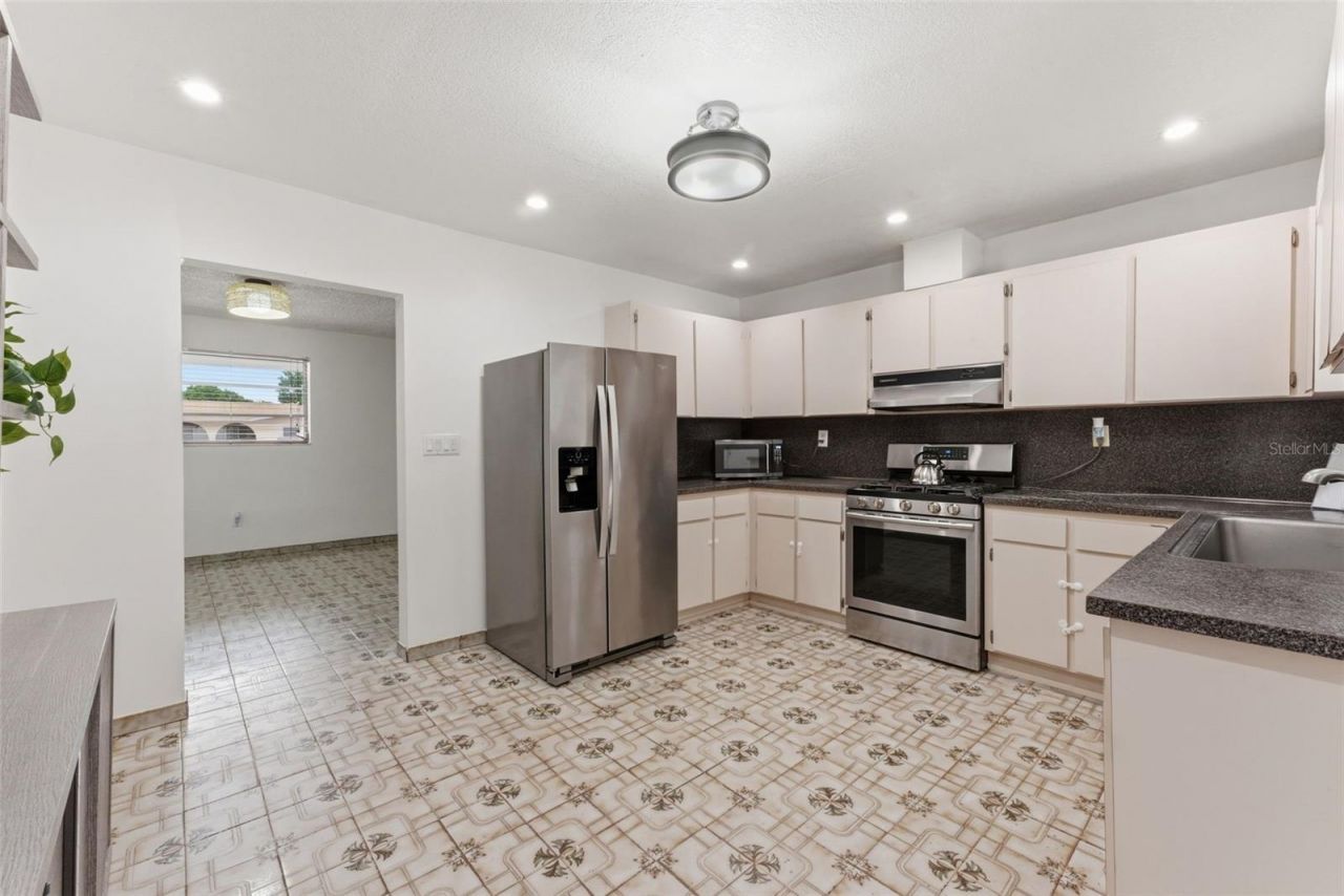 1310 W 30th Street , Hialeah, FL 33012 Photo