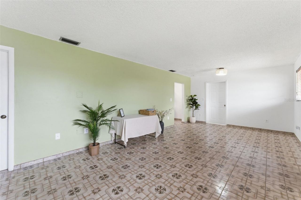 1310 W 30th Street , Hialeah, FL 33012 Photo