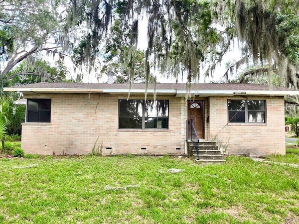 501 LEE STREET , LEESBURG, FL 34748