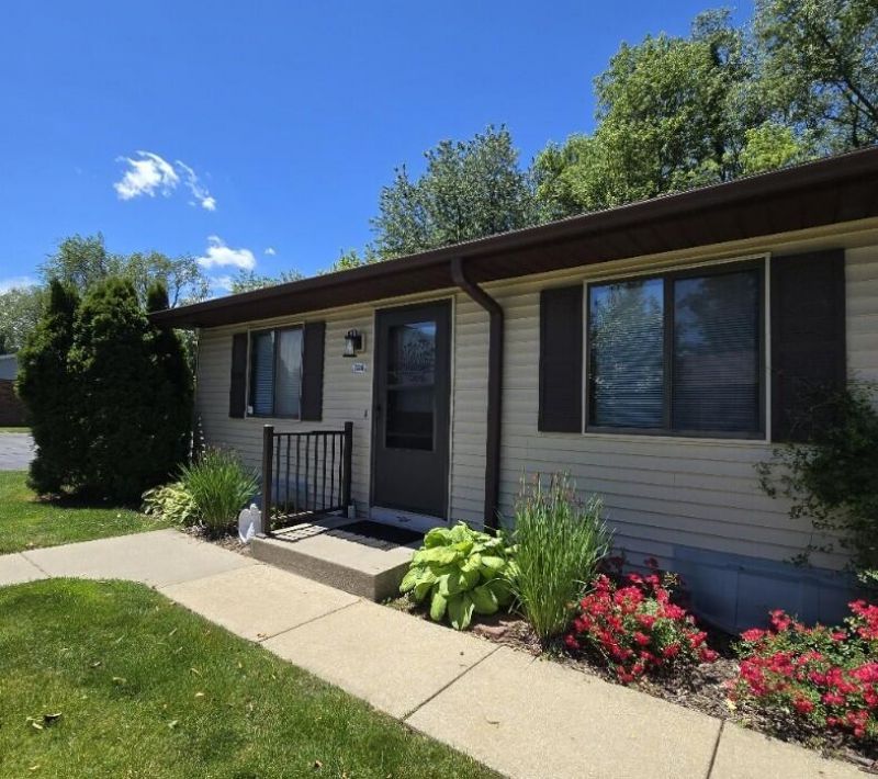 5246 Green Meadow Road, Unit Q, Kalamazoo, MI 49009 Main Photo