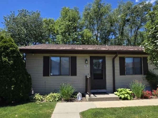 5246 Green Meadow Road, Unit Q, Kalamazoo, MI 49009
