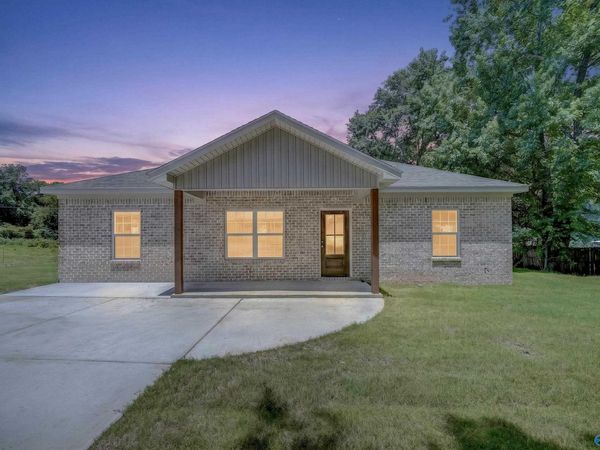 403 Mcdonald Lane, Guntersville, AL 35976