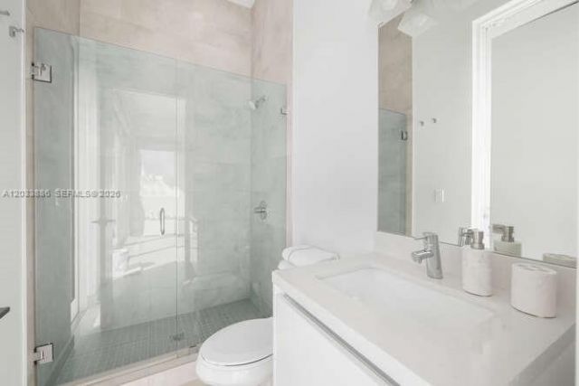 10250 NW 75th Ter , Doral, FL 33178 Photo