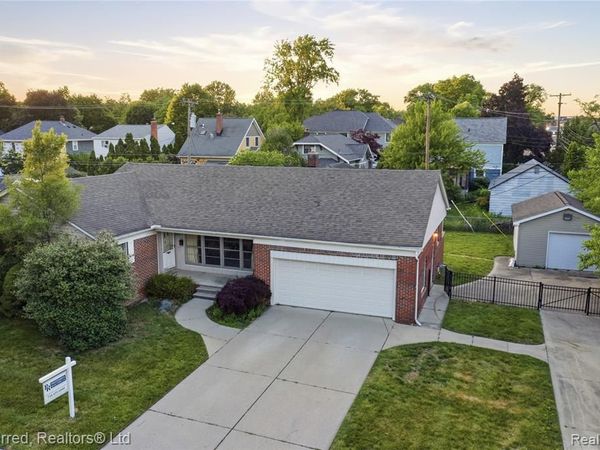 860 Palmer Street, Plymouth, MI 48170
