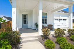 135 E Morton Street photo 4