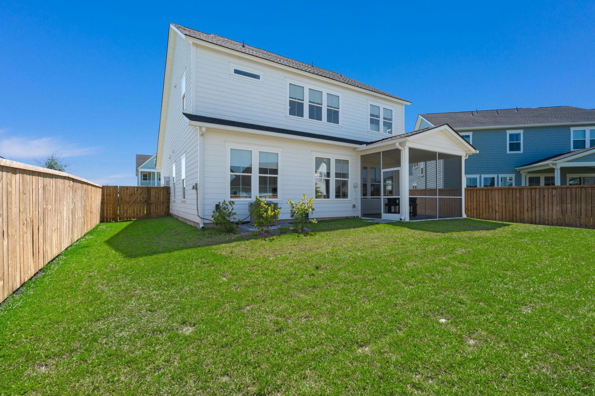 135 E Morton Street Photo 34
