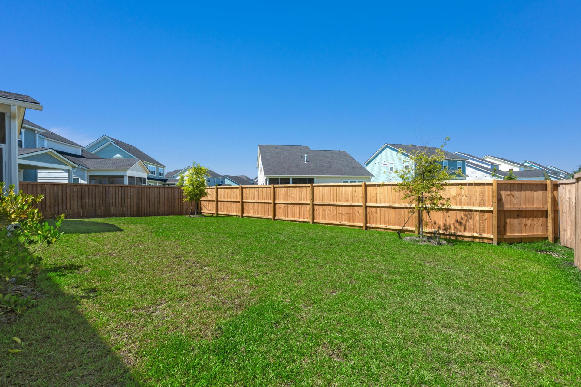 135 E Morton Street Photo 38