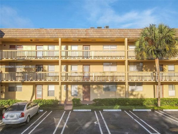 7561 NW 1st St , Unit 204, Margate, FL 33063