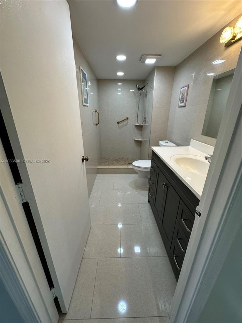7561 NW 1st St , Unit 204, Margate, FL 33063 Photo