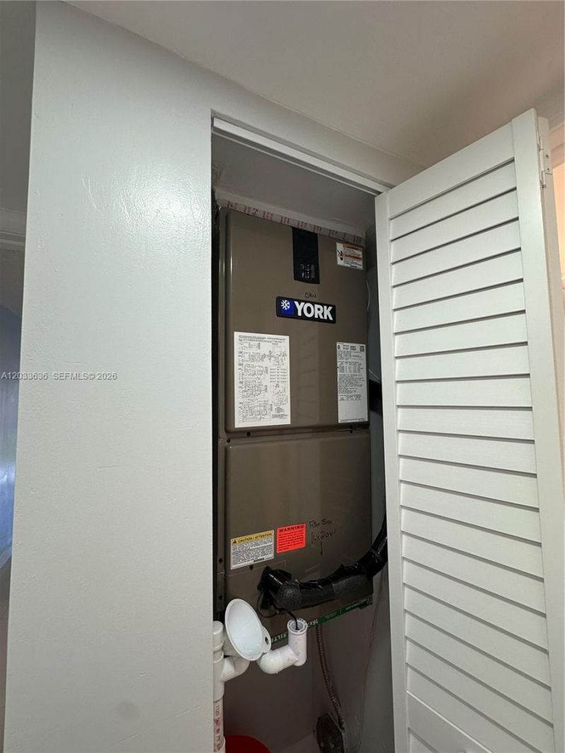 7561 NW 1st St , Unit 204, Margate, FL 33063 Photo