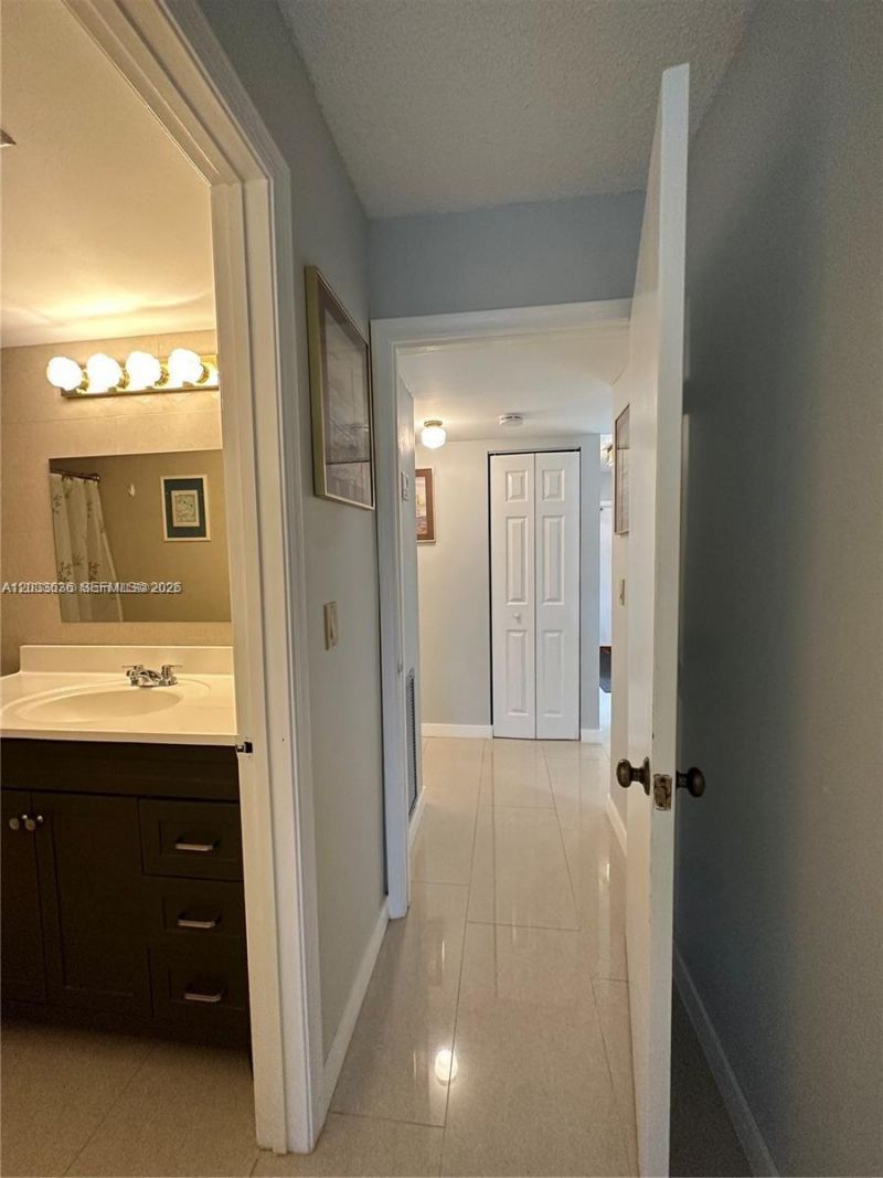 7561 NW 1st St , Unit 204, Margate, FL 33063 Photo