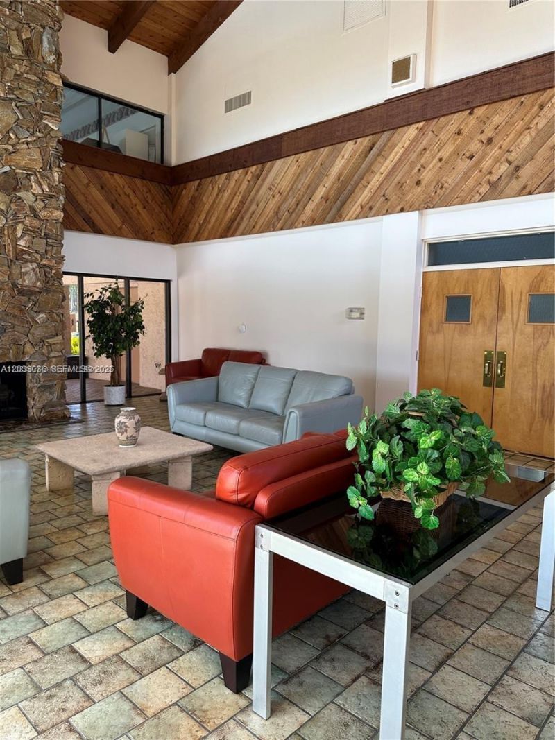 7561 NW 1st St , Unit 204, Margate, FL 33063 Photo